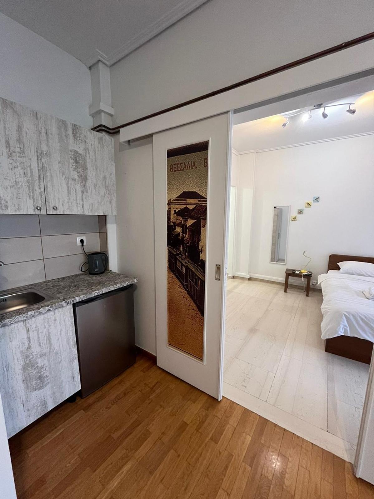 Central Mark-Apartment Rooms Volos Buitenkant foto